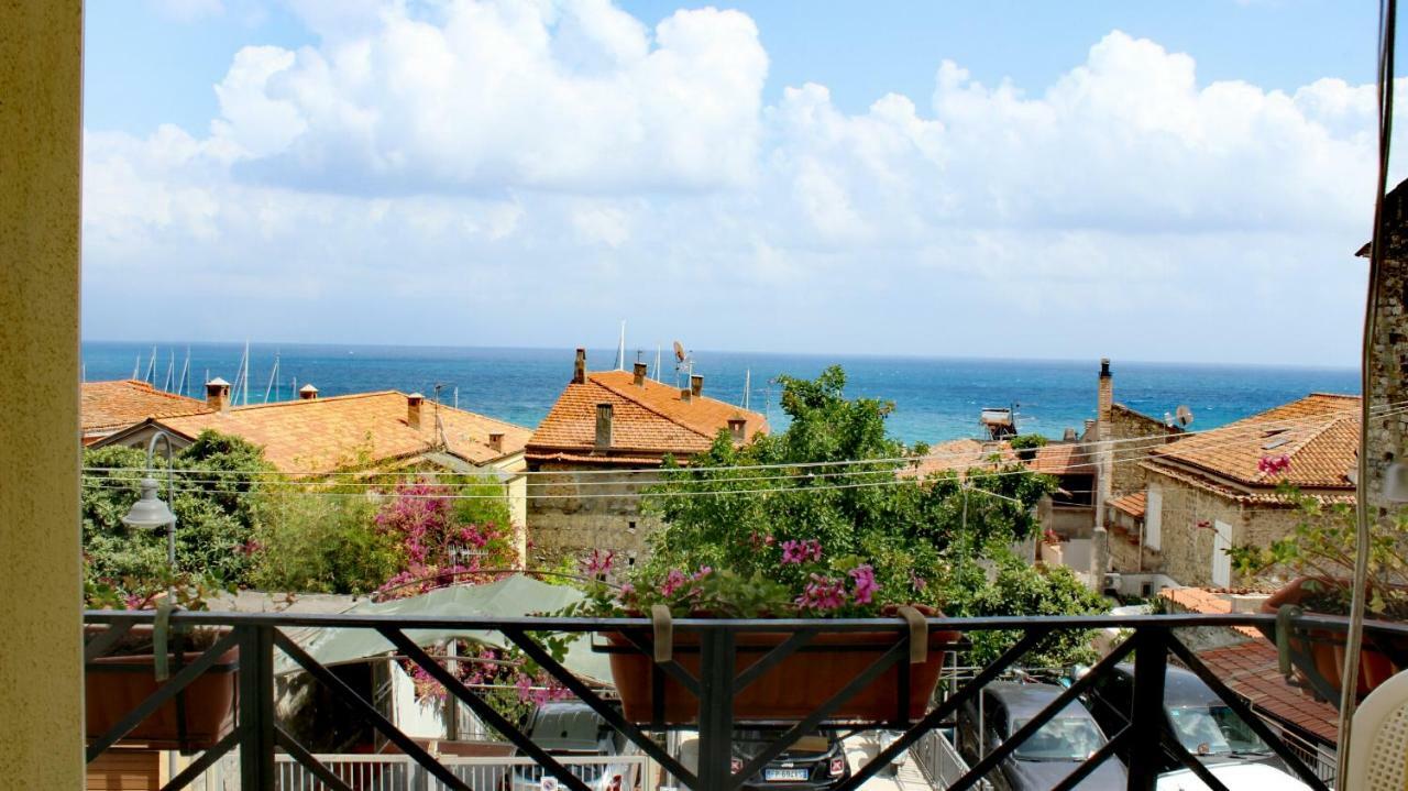 By The Sea In Scario Lejlighed Eksteriør billede